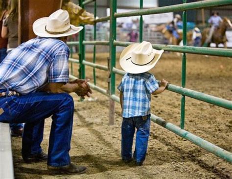 25 Times Fathers With Their Kids Pictures Made Us Go All