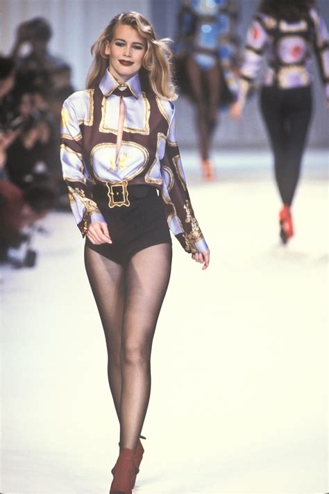 Claudia Schiffer Chloe Runway Show Fw 1992 Fashion Claudia