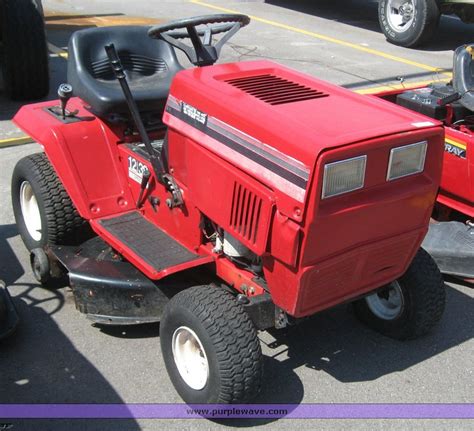 Mtd 1238 Lawn Tractor In Manhattan Ks Item 5814 Sold Purple Wave
