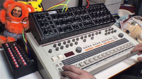 Behringer Pro 1 Roland Tr 909 First Jam Youtube