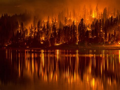 Wildfire Threatens More Than 1500 Homes In Northern California The