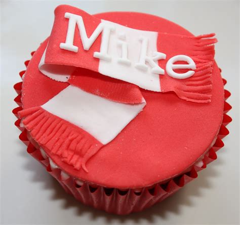 Liverpool football themed cake (can be altered to suit other football teams). Angie's Cakes: Liverpool Football Cupcakes