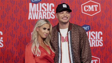 Brown first came to the attention of the public through social media. Kane Brown and Wife Katelyn Jae 2019 CMT Music Awards Red ...