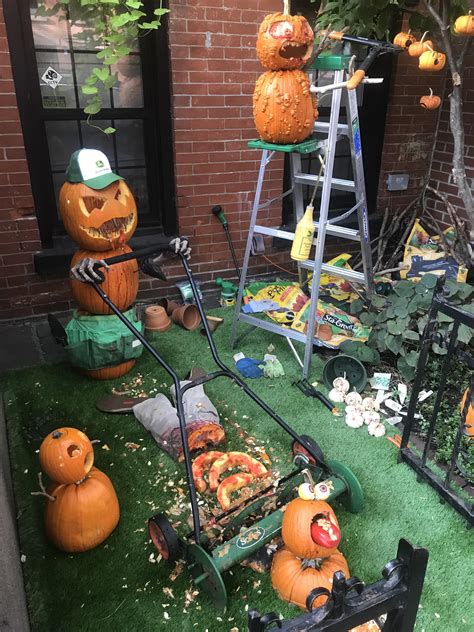 My Neighbors Halloween Display Rpics
