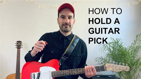 How To Hold A Guitar Pick Youtube