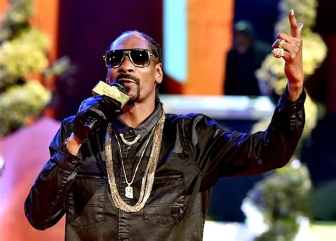 Snoop Dogg Endorses Meme Calling Caitlyn Jenner That Science Project