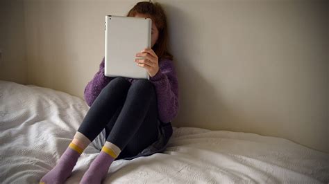 How To Spot The Signs Of Cyberbullying With Doctor Anna Colton Bbc
