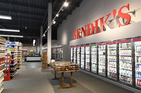Sendiks Food Market At The Corners Of Brookfield Madisen Maher Architects