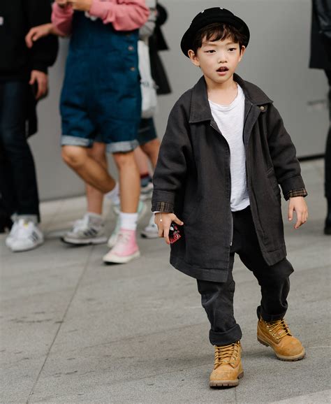 Tiny Street Style Stars At Seoul Fashion Week Kids Street Style Kids