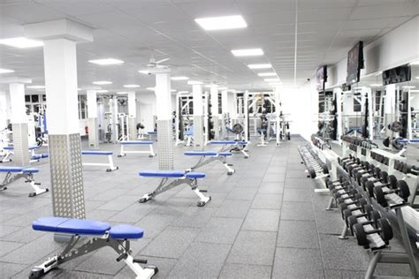 Flooring Reduces Noise And Vibration Body Zone Fitness Tvs Gym