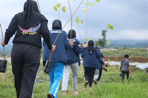 Keluarga Mahasiswa Diponegoro Temanggung Lakukan Pengabdian Masyarakat