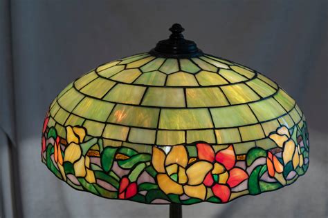 American Leaded Glass Table Lamp By Wilkinson Circa 1910 At 1stdibs Antique Leaded Glass