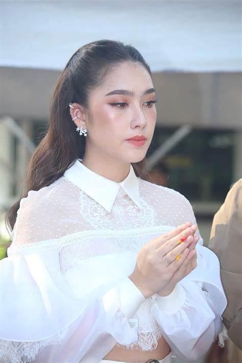#เส้นทางบันเทิง #เส้นทางบันเทิง 27 เมษายน 2562 #ละครขิงก็รา ข่าก็แรง #เบื้องหลังขิงก็รา ข่าก็แรง #ขิงก็รา ข่าก็แรง #พิ้งพลอย ปภาวดี อ๊อฟ, ฮาน่า,หลุยส์,พิ้งพลอย,นำทีมนักแสดง บวงสรวงละคร 2 ...