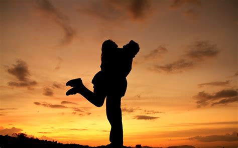 Wallpaper Couple Love Lovers Couple Feelings Hug Silhouette Sunset Sky Desktop Wallpaper