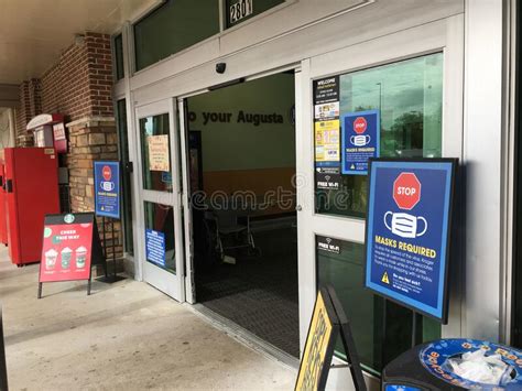 Kroger Grocery Store Mask Required Signs At Entrance Editorial