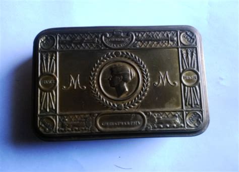 tobacco box owned by fred negus