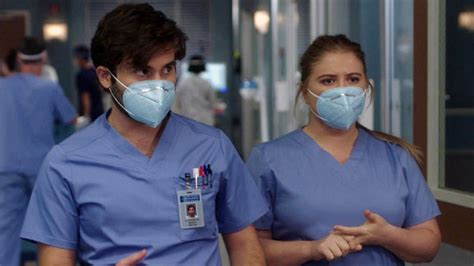 Greys Anatomy Schmitt And Helm Miss Sex And Bars In This Season 17