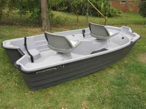 Bass Hound 102 Pondlake Boat With Trolling Motor And Battery For Sale