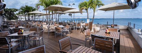 Shuckers Bar And Grill North Bay Village Miami The Infatuation