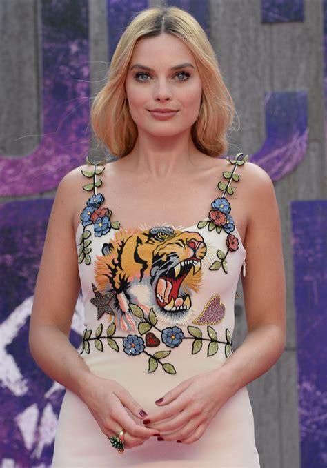 Margot Robbie Scrolller