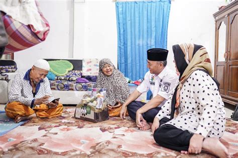 Bantu Tambahi Biaya Haji Suami Istri Marbot Masjid Di Sekayu