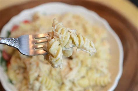 Saved by the frugal girls. Crock Pot Olive Garden Chicken Pasta - Sparkles to Sprinkles