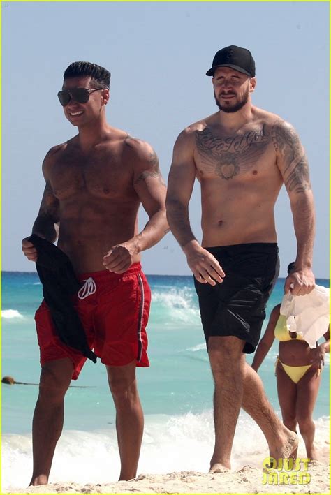 Jersey Shore S Pauly D Vinny Go Shirtless In Cancun Photo 4260668