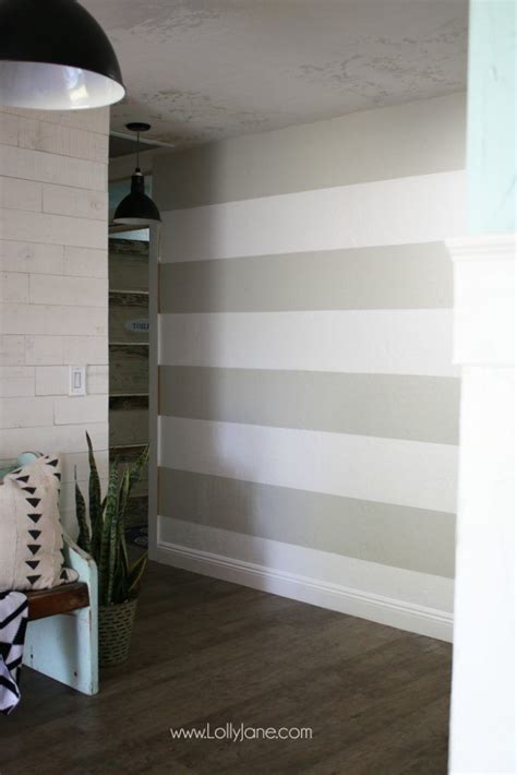 20 Wood Striped Accent Wall