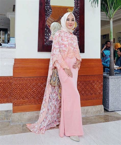 Model gaun kebaya modern terbaru 2020. Model Kebaya Muslim Seperti Apa Yang Sesuai Dengan Bentuk ...