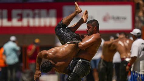 Turkey Oil Wrestling Festival See Fascinating Photos From St Annual Kirkpinar In Pics