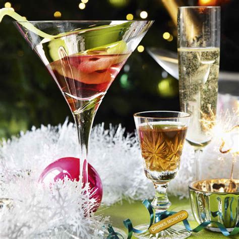 This decadent cocktail of champagne laced with cognac is perfect for special occasions. Christmas Cocktails Drinks | XmasPin