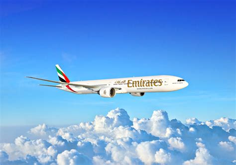 Emirates new academy to attract more female pilots - Pilot Career News ...