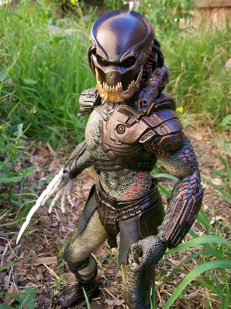 Movie masterpiece predator 2 city hunter predator figure 1/6 scale hot toys used. Hot toys Berserker Predator by ShadowPredator2012 on ...