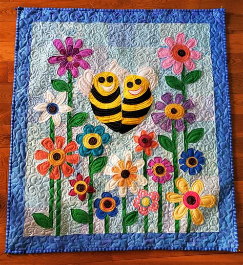 Bee Happy Wall Hanging Quiltingboard Forums