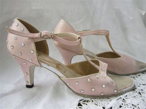 Borealis watch company is dedicated to production of professional, reliable, affordable watches. 50's Pink Satin Aurora Borealis Rhinestone T Strap Sandals ...