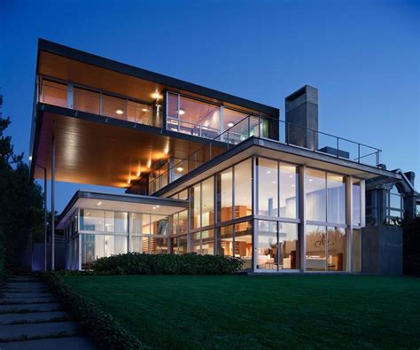 Glass house architecture spans back many decades, including the farnsworth house by mies van der rohe, the glass house by philip johson and more. Stunning Modern Glass Houses That Beling in the Storybooks