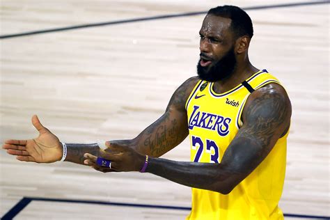 LeBron James hints at mysterious 'off the floor' Lakers problem