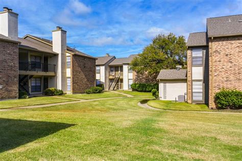 As an average rent for a studio apartment in this area is $993, and has a range from $810 to $1,144. The Summit Apartments Apartments - Mesquite, TX ...