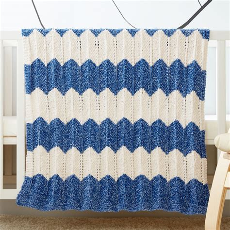 From solids to rainbows to blankets knit with chunky yarn, you have a lot of beautiful baby blanket patterns to choose from. 5 Free Printable Knitting Patterns for Baby Blankets