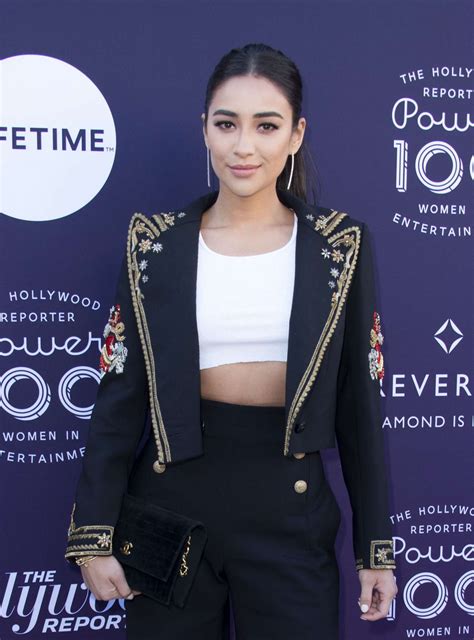 Shay Mitchell 2017 Hollywood Reporters Women In Entertainment