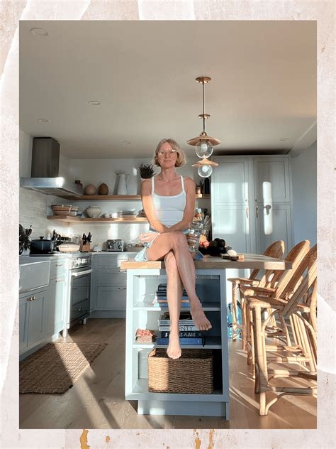 Naomi Watts Updated Kitchen Is Vibrant Functional And Meaningful