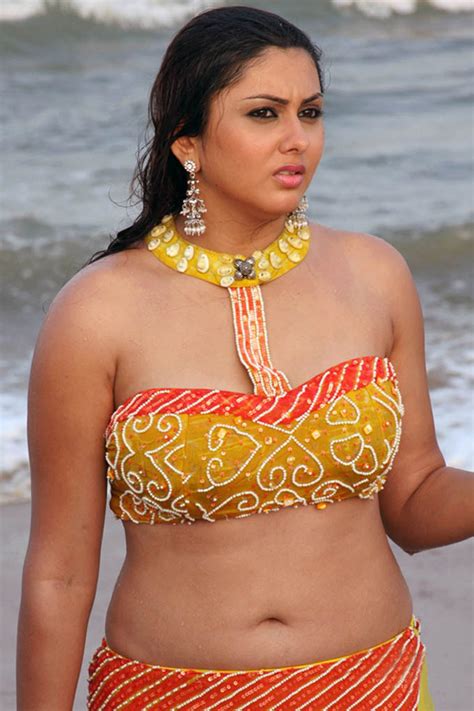 Namitha Navel
