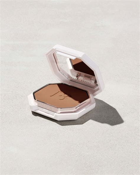 Pro Filtr Soft Matte Powder Foundation — 340 Fenty Beauty Fenty