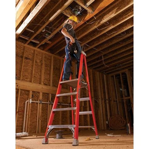 Louisville Ladder Fxp1704 4 Ft Fiberglass Pinnacle Platform Step Ladder