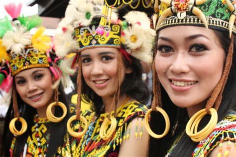 Dayak People Kalimantan ~ Indonesias Beauty