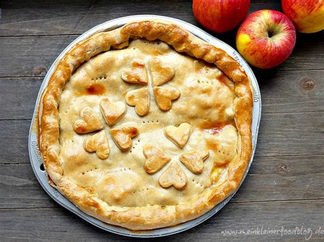 Ein Rezept Für Einen Leckeren Apple Pie Am Besten Noch Warm Genießen Mit Einer Kugel