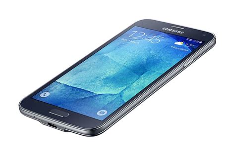 Samsung Unveils Galaxy S5 New Edition Handset In Brazil