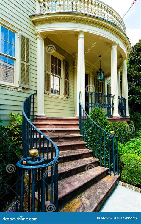 Curved Front Steps To Beautiful Home In Southern United States Stock