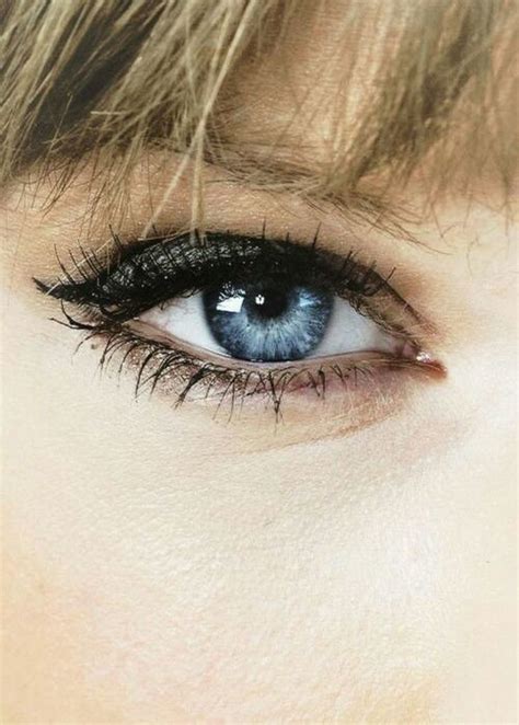 I Wonder Whos Beautiful Eye This Is