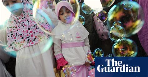 Eid Al Fitr Celebrations Begin In Pictures World News The Guardian